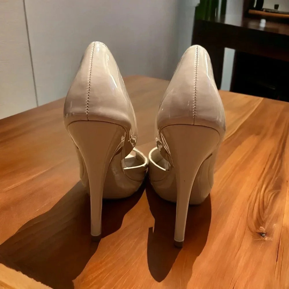 XOXO Bowie Nude Peep Toe Patent Leather High Heels - Picture 2 of 6